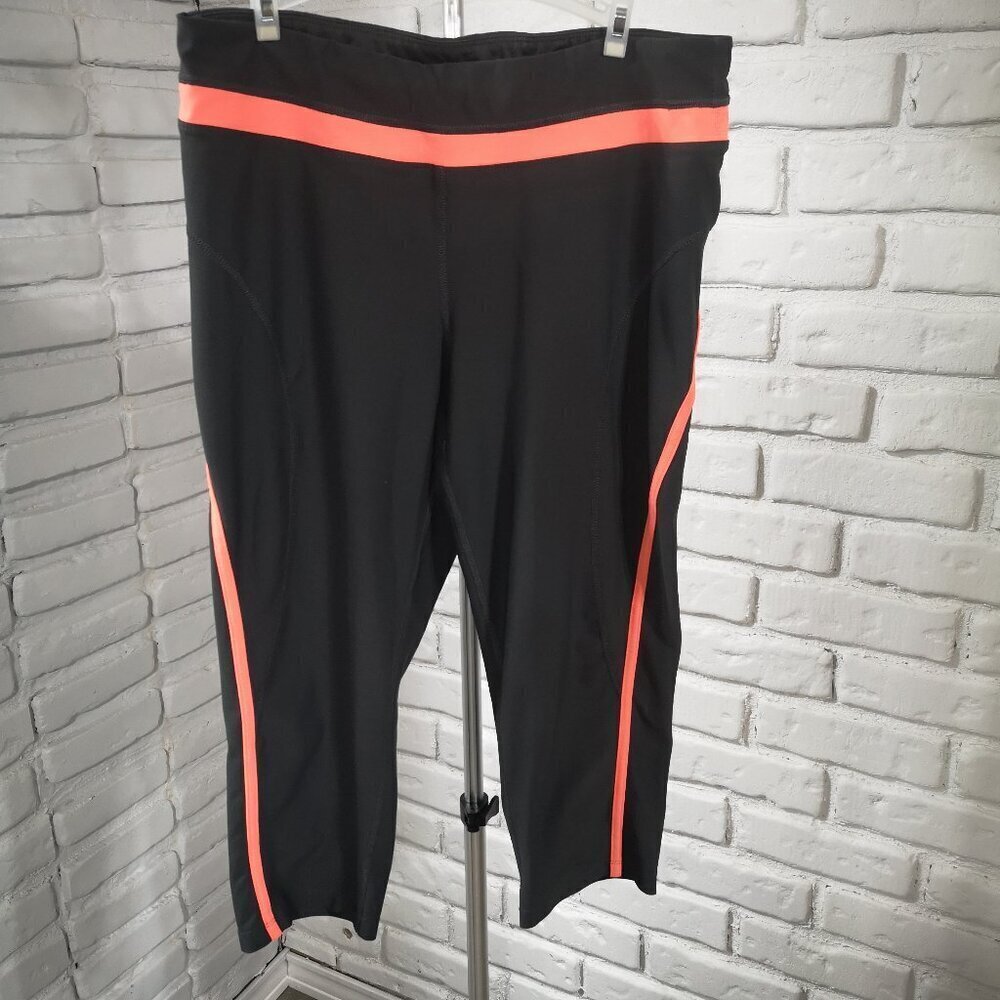 Xersion Ladies Dark Grey & Orange Tie & Elastic Waist Capri Leggings